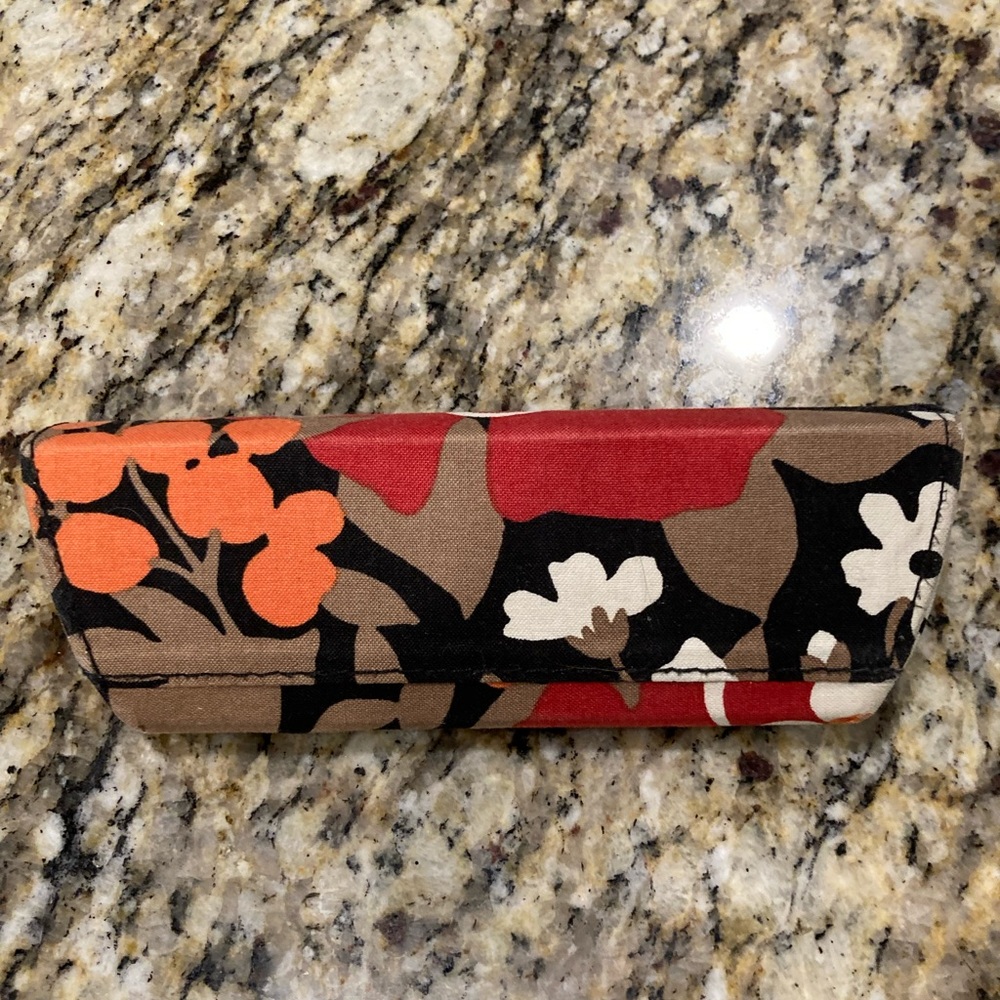 Glasses Case - Vera Bradley - Picture 2 of 3